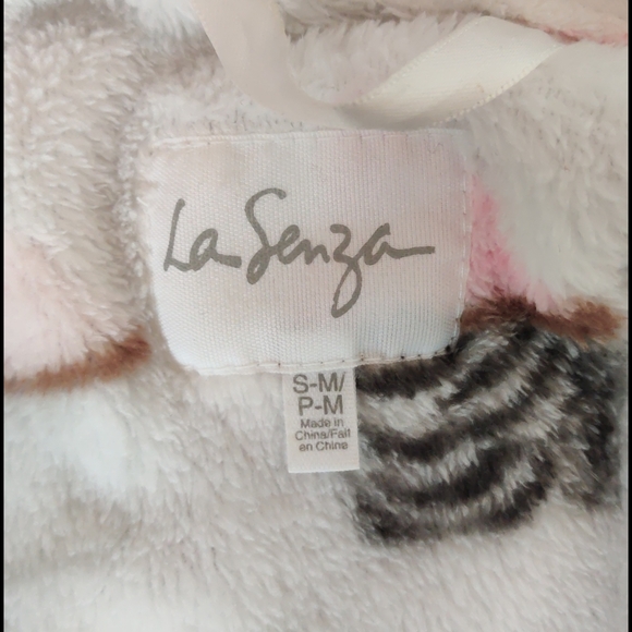 Fuzzy housecoat - Picture 3 of 3